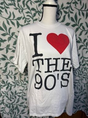 Gildan I ❤️ the 90’s T-shirt